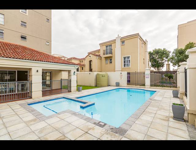 2 BEDROOM APARTMENT FOR SALE IN CENTURY CITY